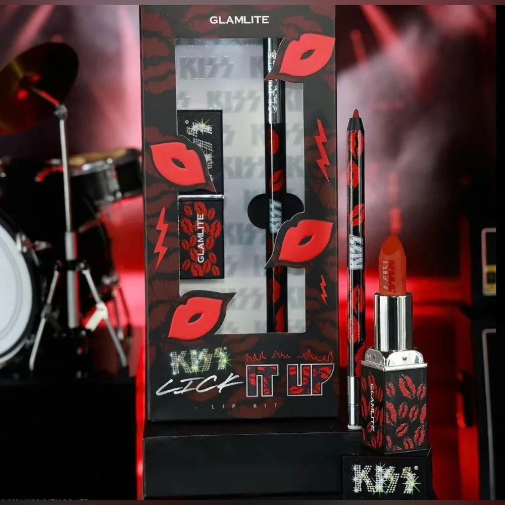 Glamlite x KISS Makeup Set